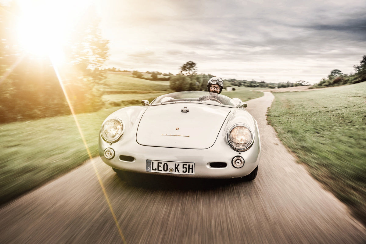 Dennis Berger – Cares for his dream Porsche 550 Spyder 