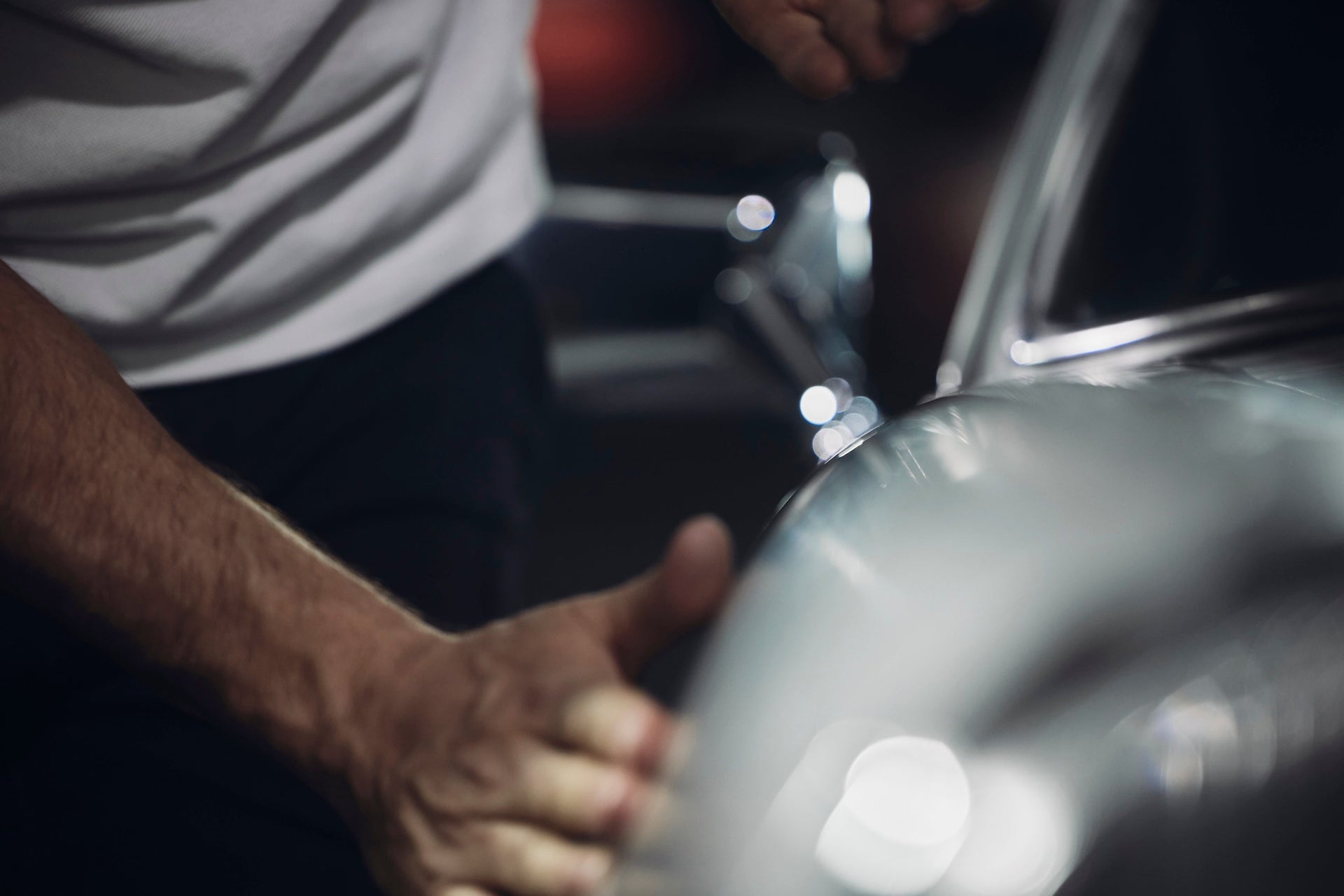 La perfezione incontra la passione: Il Porsche Beauty Center con SWISSVAX