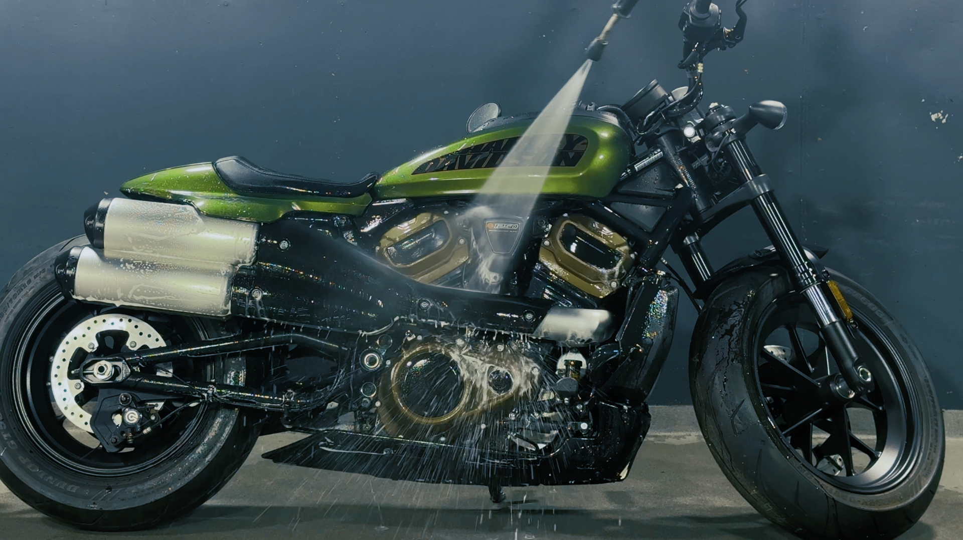 Mantieni la tua moto brillante: come pulirla e mantenerla al meglio